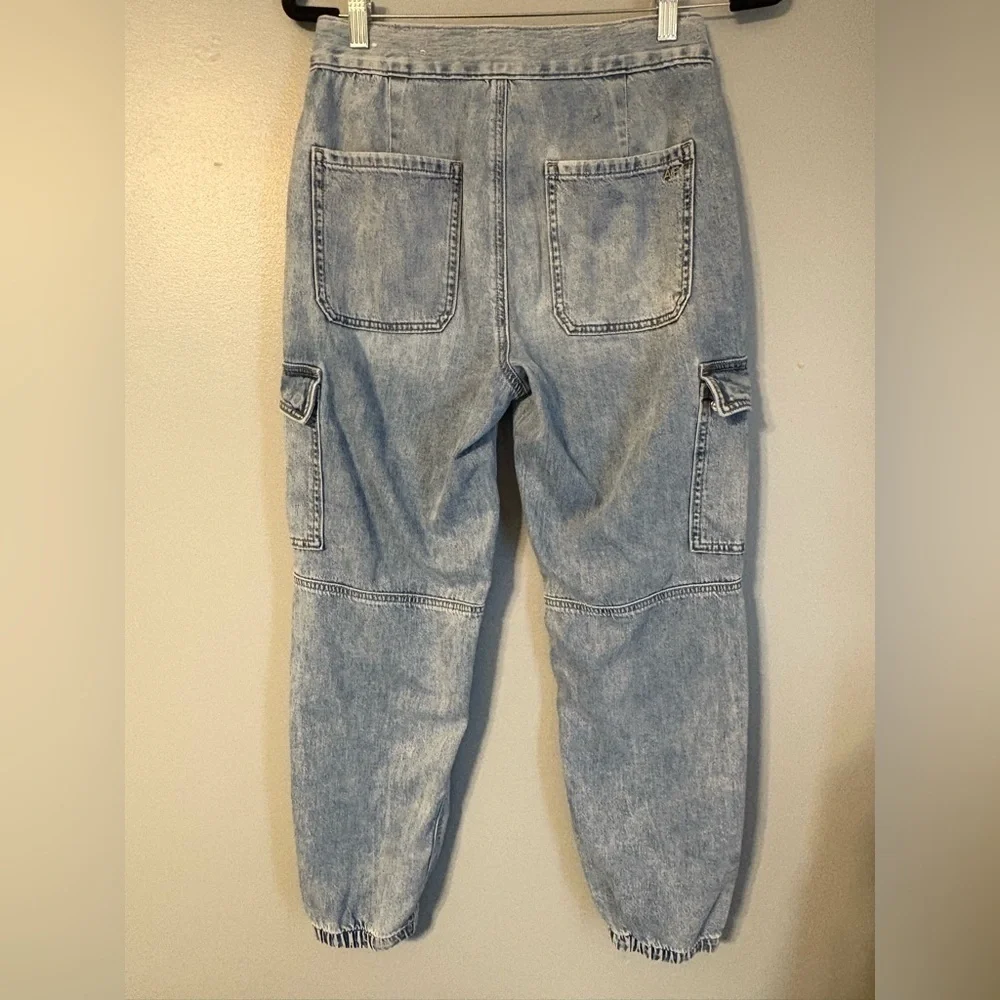 American Eagle Outfitters High-Waisted Cargo Denim Jogger Color: Blue | Size:2 - Picture 11 of 14